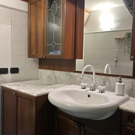 Al Civico 7 Relax A Due Passi Dal Di Oliveto Lario